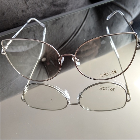 Callie Cateyes: Big Oversized Silver Clear Glasses - Picture 4 of 8